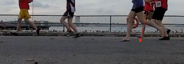 tecnica de carrera:Aterrizaje descalzo de talón