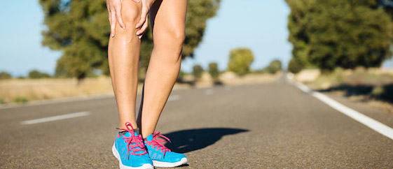 fregar heroína jerarquía Zapatillas amortiguadas y dolor de rodilla