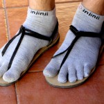 Calcetines Injinji con Huaraches Pies Sucios