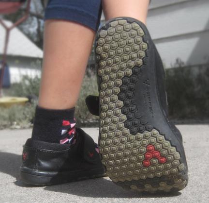 zapatillas minimalistas para niños Vivobarefoot, FiveFingers y Merrell
