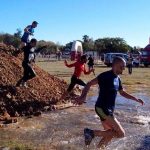 running extremo con zapatillas minimalistas